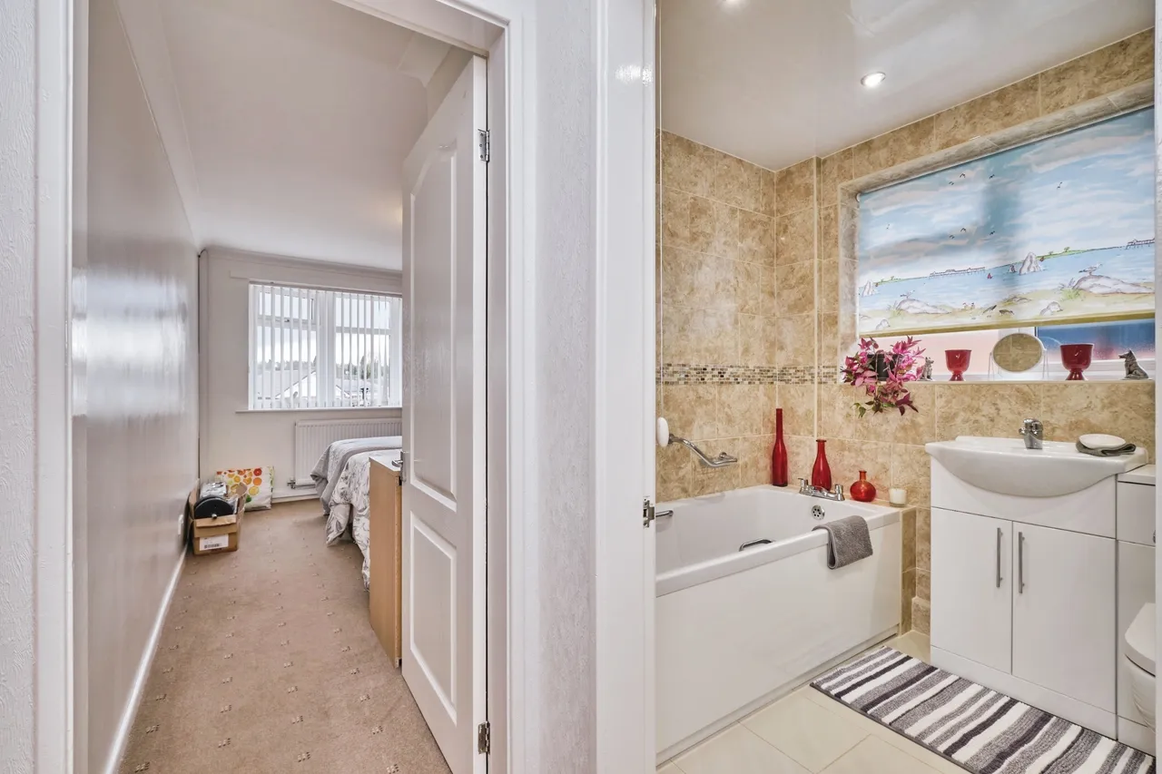 Highcliffe Road, Tamworth, Staffordshire, B77, photo 5