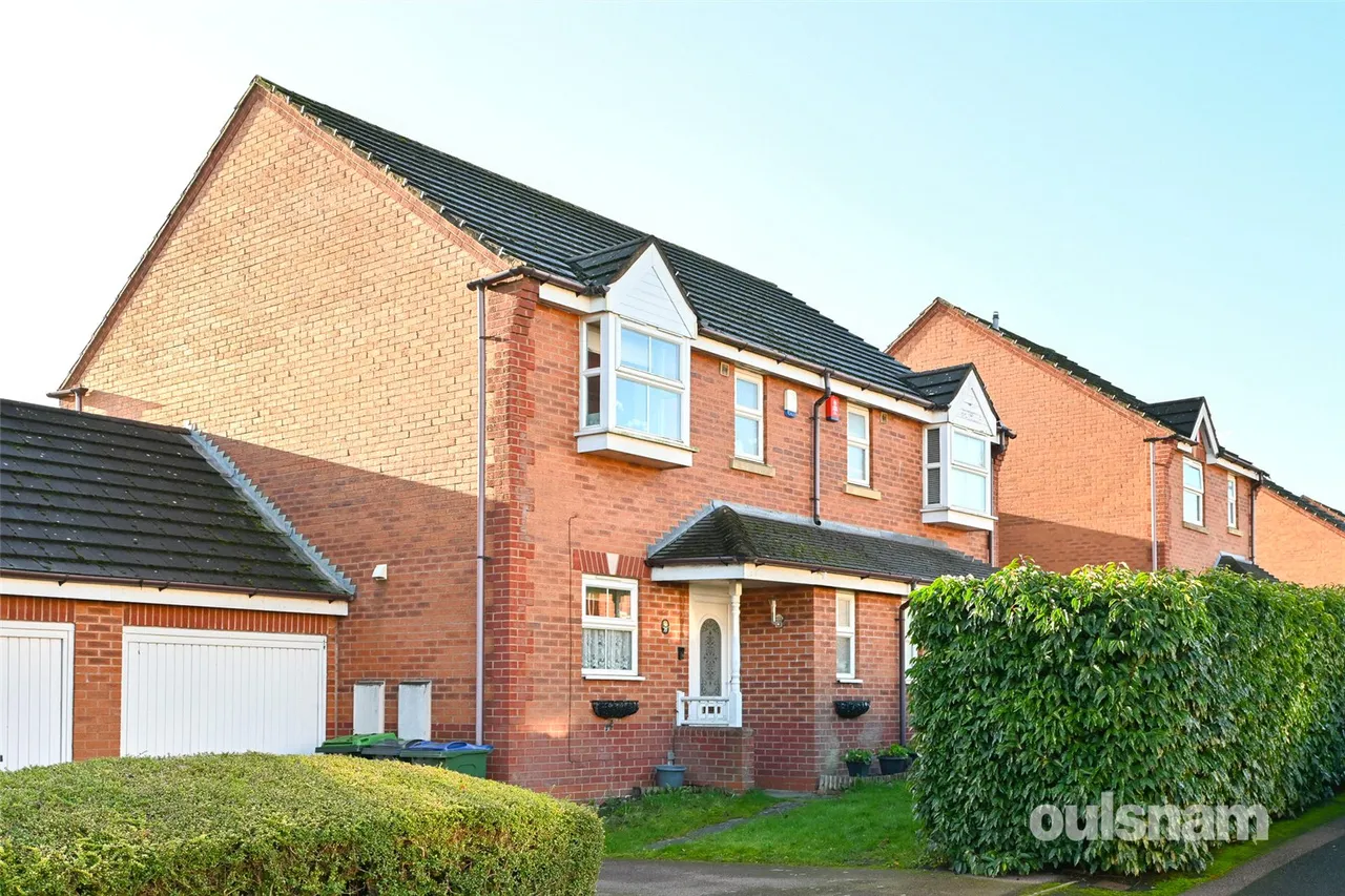 3 bed house for sale — Arthur Harris Close, Smethwick, West Midlands, B66 4NX