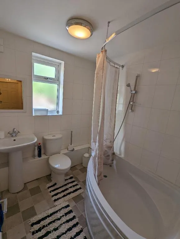 Church Street, Silverdale, ST5, photo 2