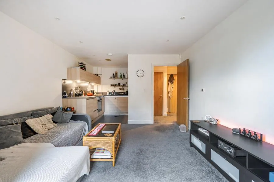 Kerr Place, Aylesbury, HP21, photo 11
