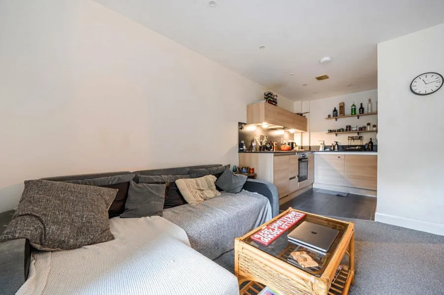 Kerr Place, Aylesbury, HP21, photo 10