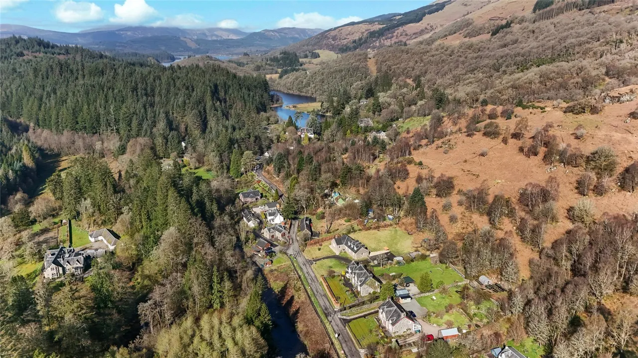 Balavulin, Lochard Road, Aberfoyle, Stirlingshire, FK8, photo 25