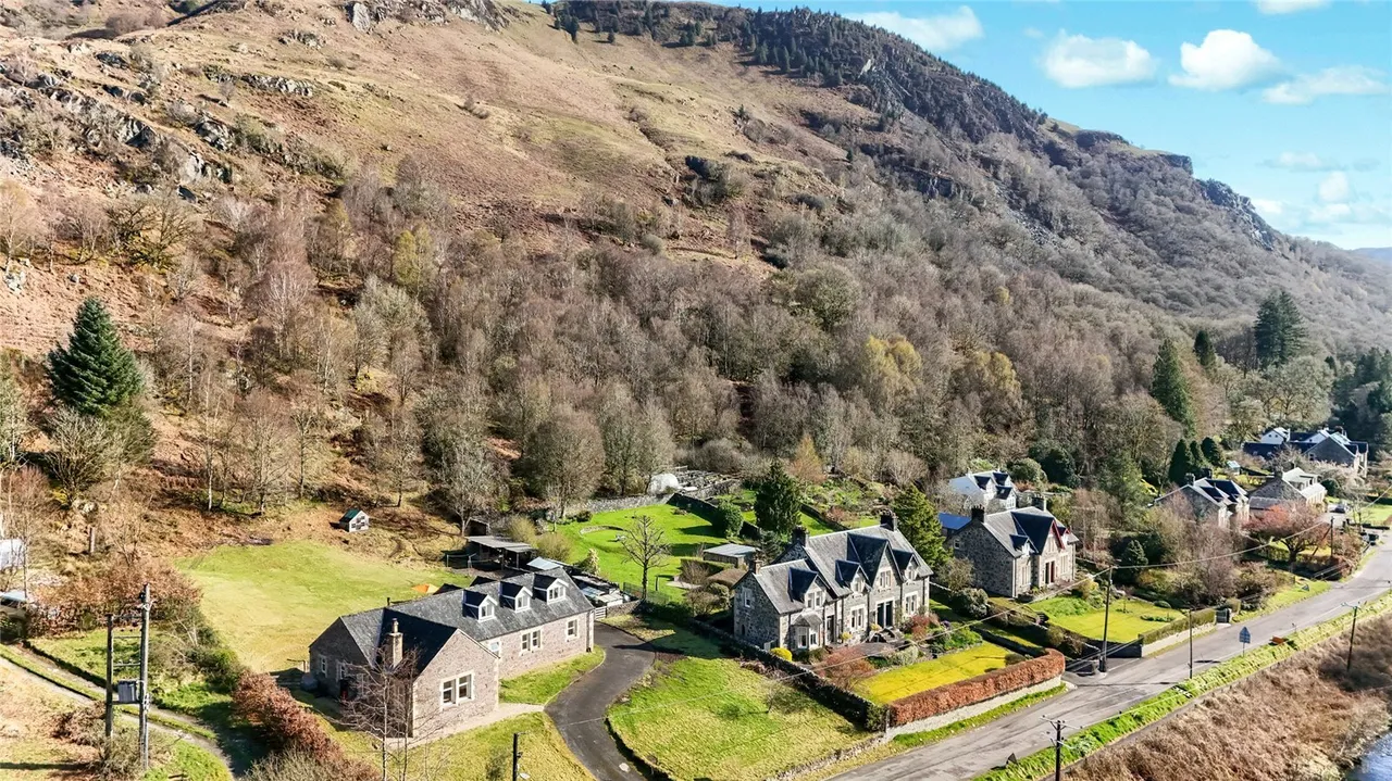 Balavulin, Lochard Road, Aberfoyle, Stirlingshire, FK8, photo 23