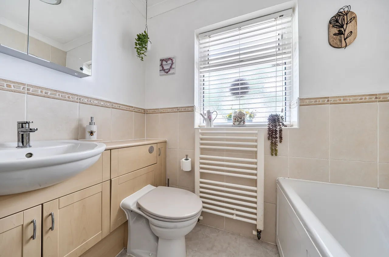 Hursley Road, Chandler's Ford, SO53, photo 13
