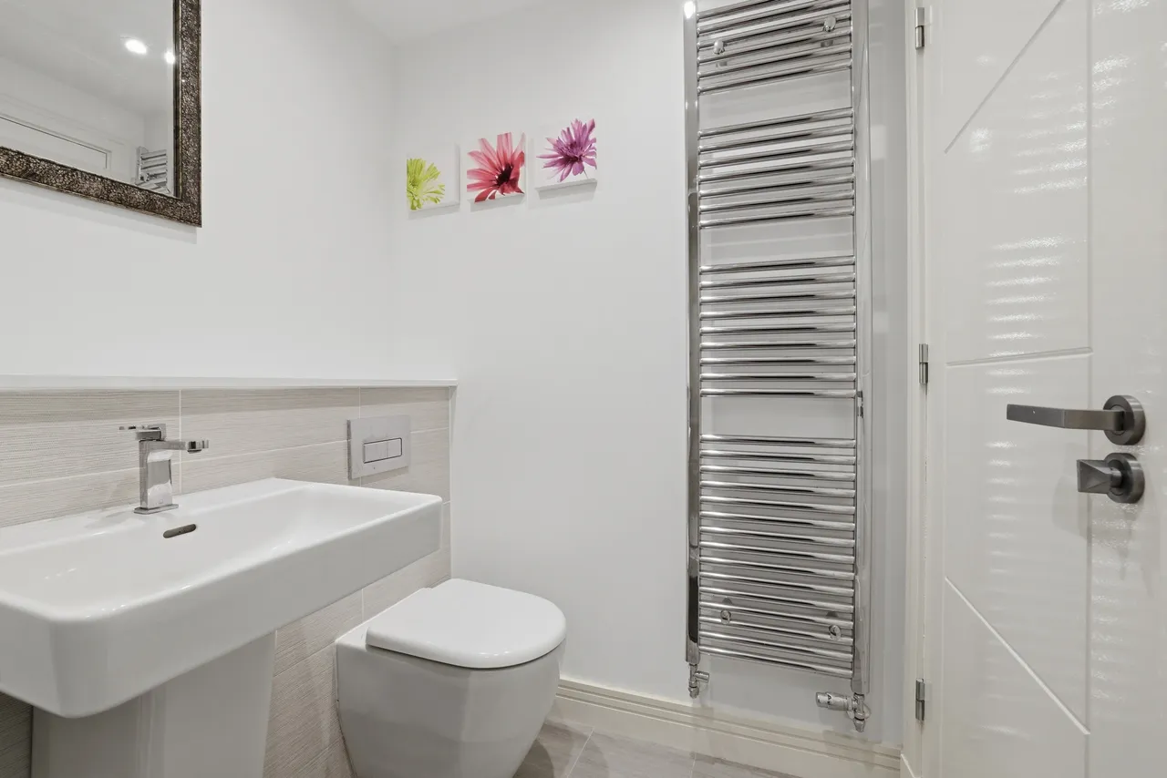 White Spruce Bow, Edinburgh, EH4, photo 14