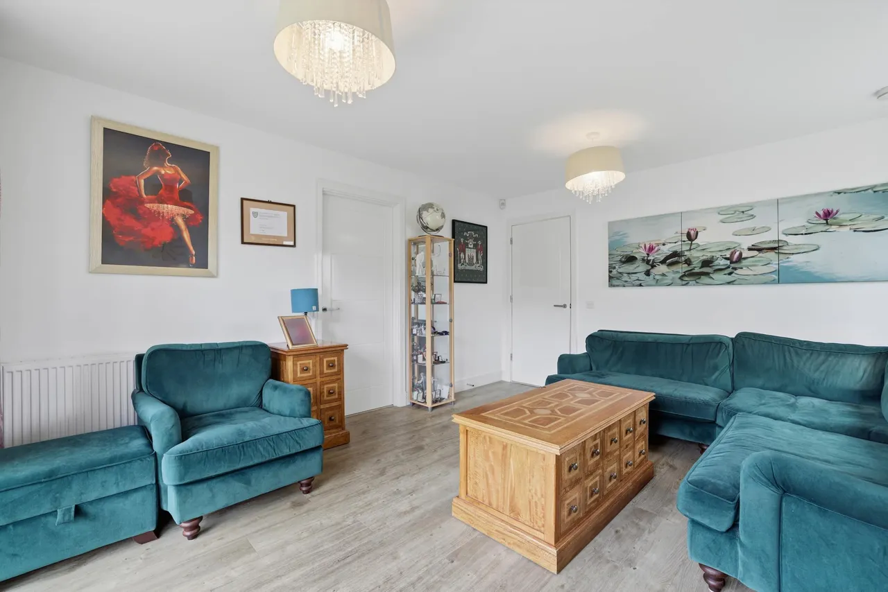 White Spruce Bow, Edinburgh, EH4, photo 4