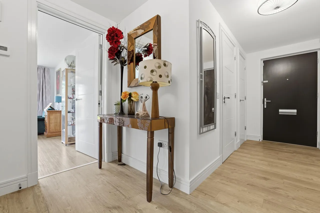 White Spruce Bow, Edinburgh, EH4, photo 8