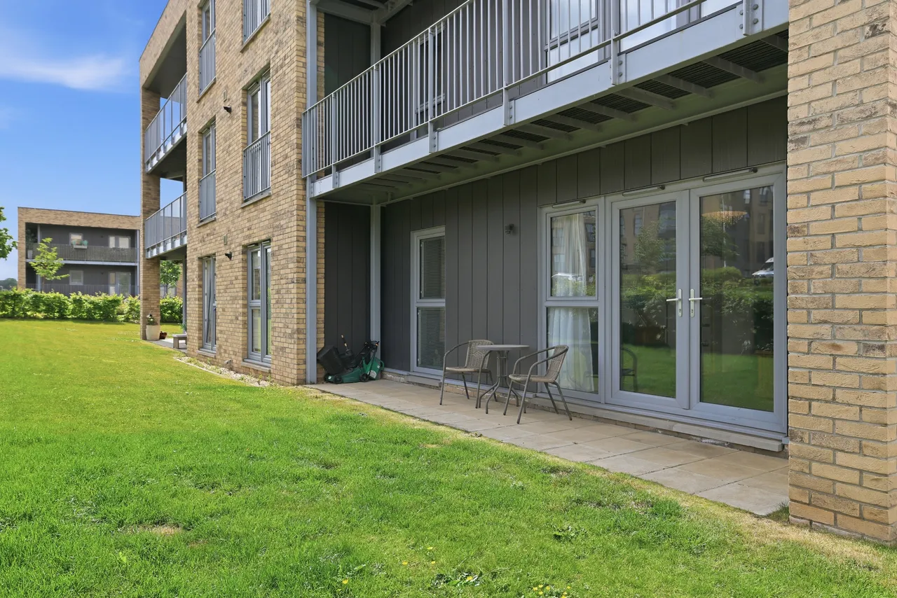 White Spruce Bow, Edinburgh, EH4, photo 20