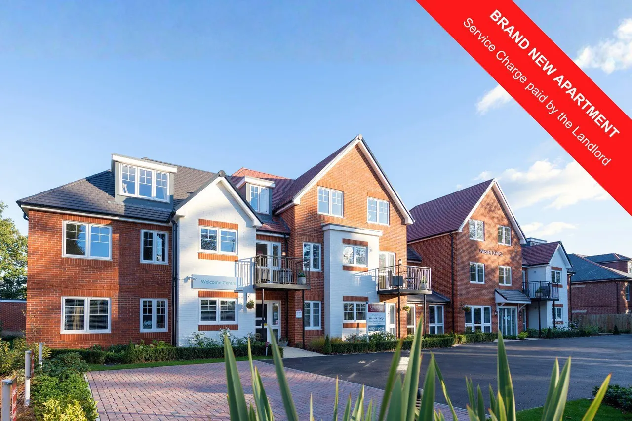 London Road, Bagshot, GU19, photo 12
