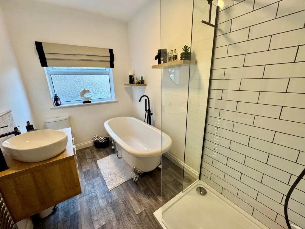 St James Street, LS22, photo 16
