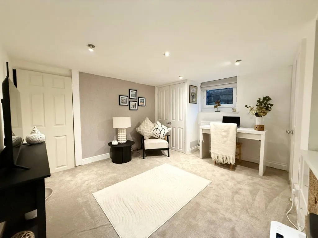 St James Street, LS22, photo 12