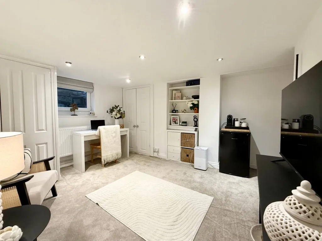 St James Street, LS22, photo 13