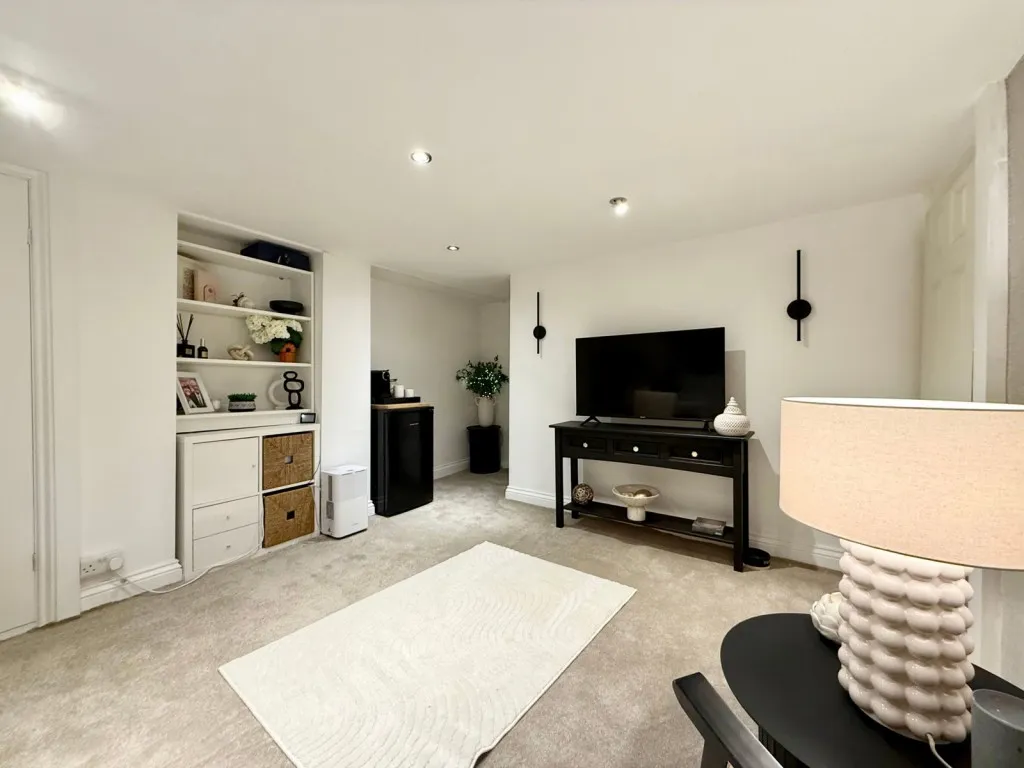 St James Street, LS22, photo 11