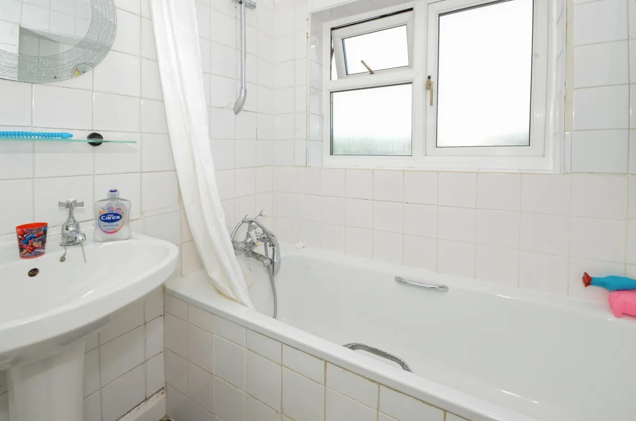 Islip Manor Road, Northolt, UB5, photo 4