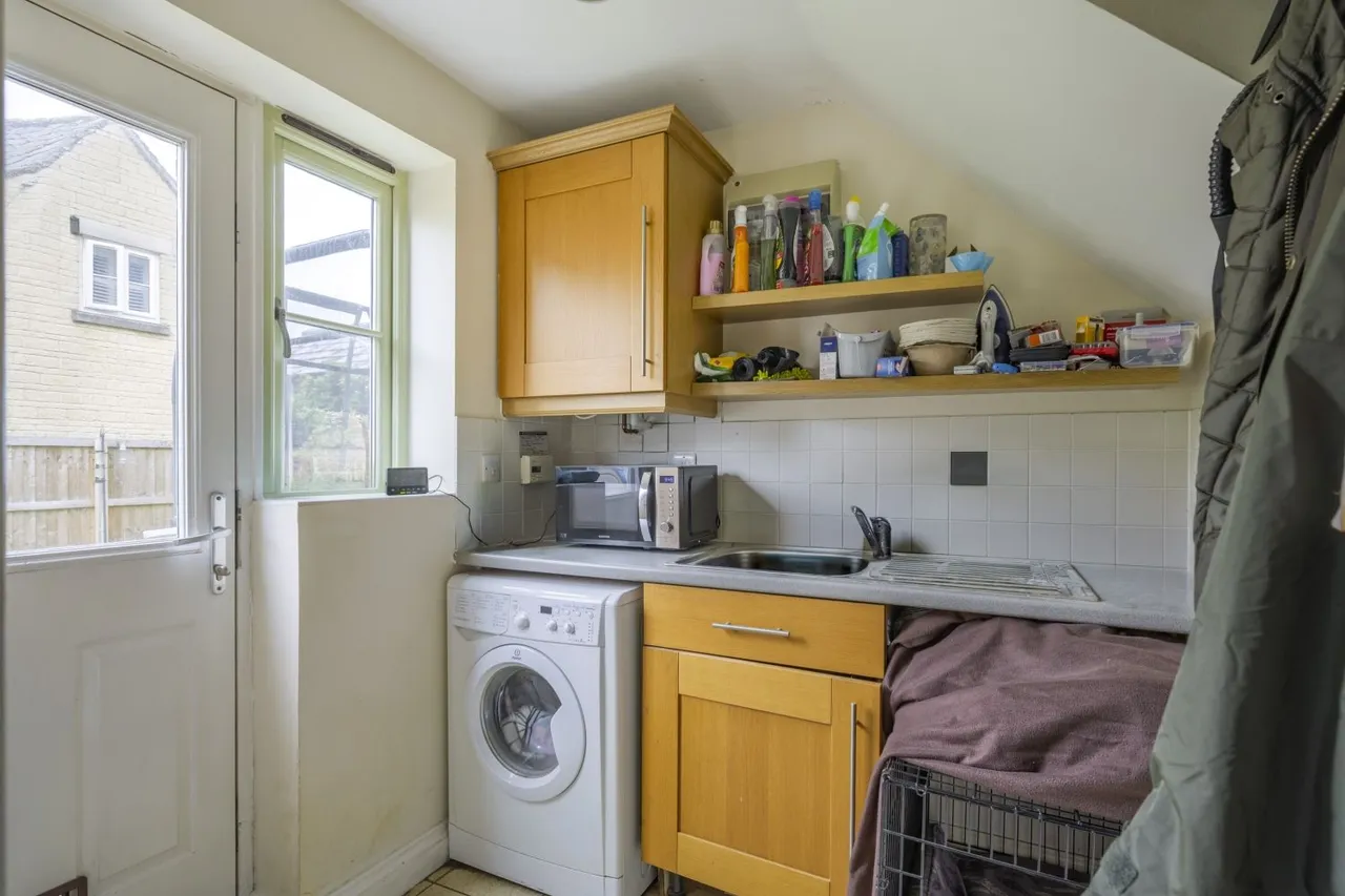 Winchcombe Gardens, South Cerney, GL7, photo 11