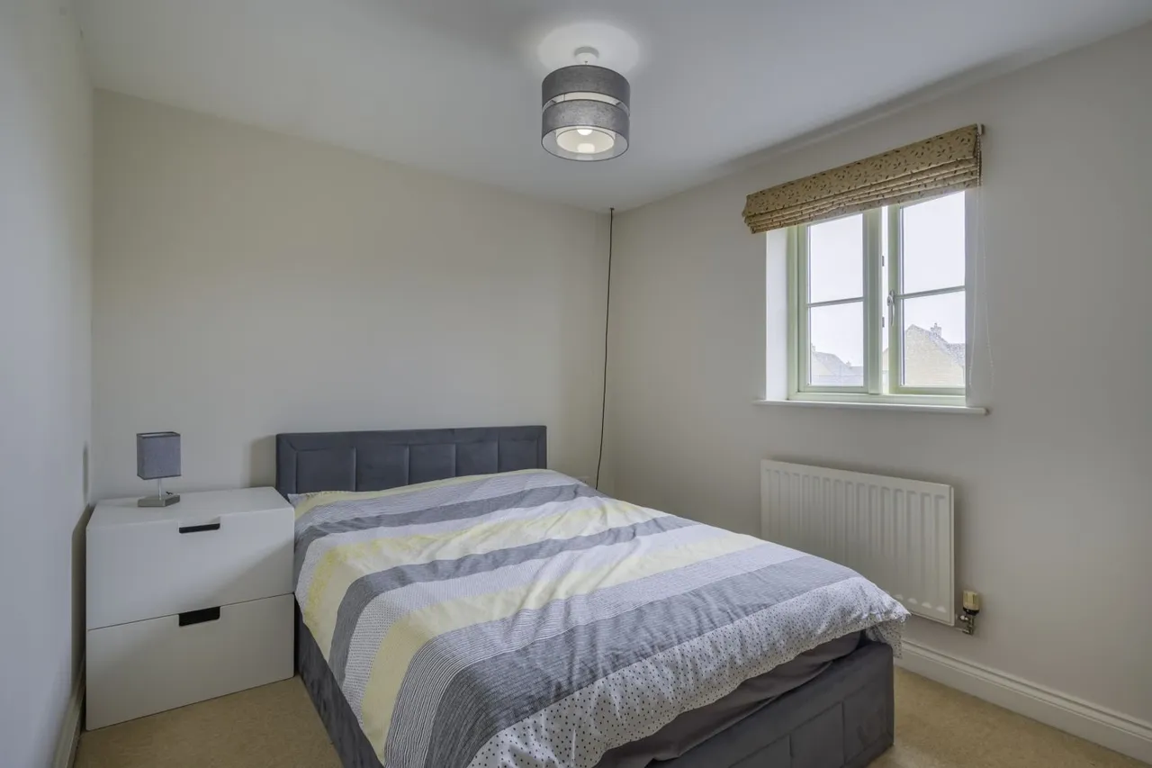 Winchcombe Gardens, South Cerney, GL7, photo 7