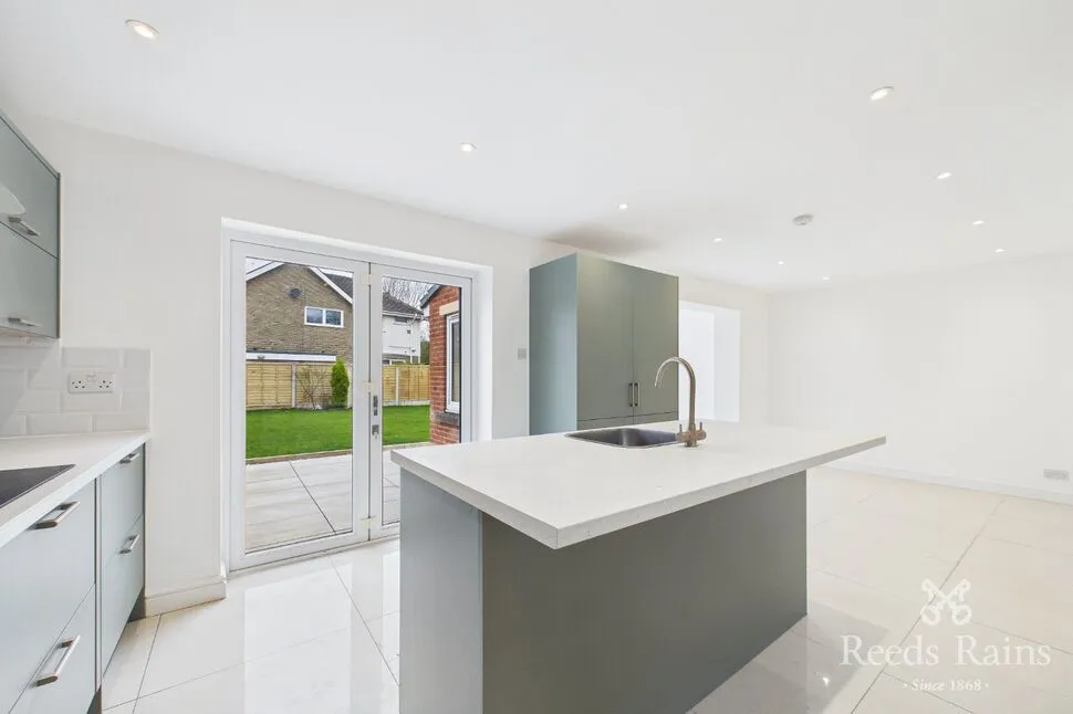 Street Lane, Gildersome, Leeds, LS27, photo 4