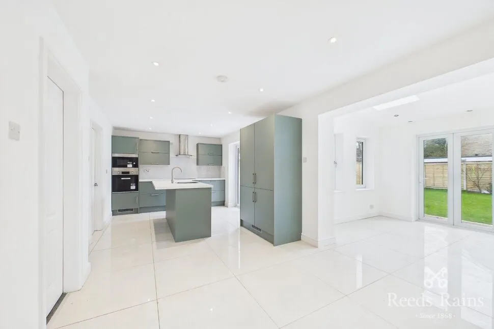 Street Lane, Gildersome, Leeds, LS27, photo 3