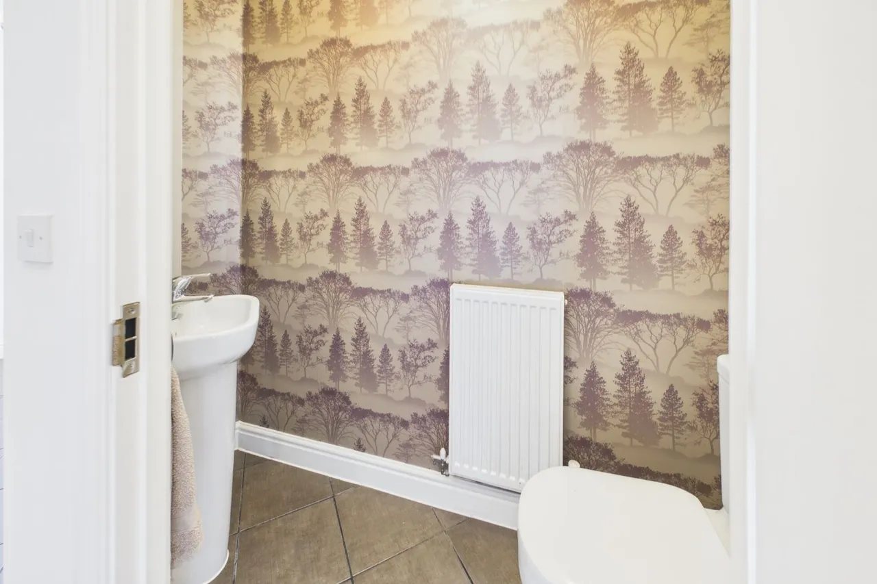 Derwent Way, Spalding, PE11, photo 8