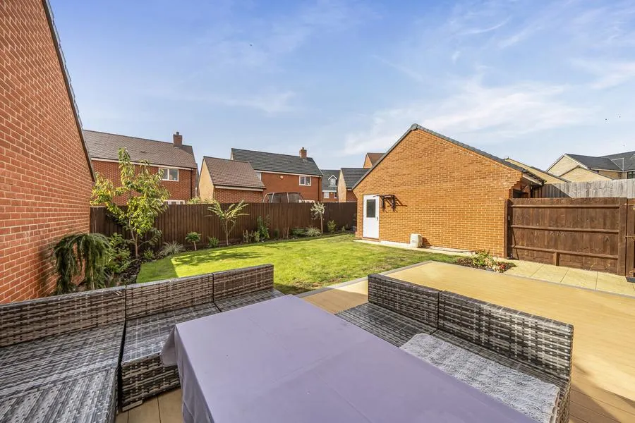 Olympia Way, Aylesbury, HP18, photo 19