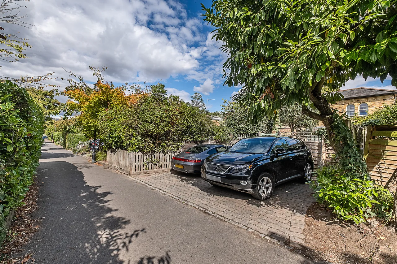 Model Cottages, London, SW14, photo 3