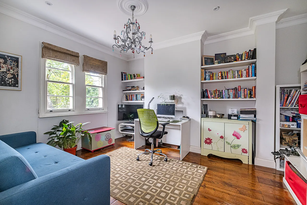 Model Cottages, London, SW14, photo 11