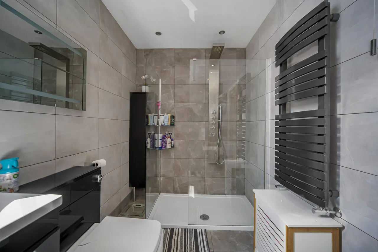 Thornhill Road, Cardiff, CF14, photo 19