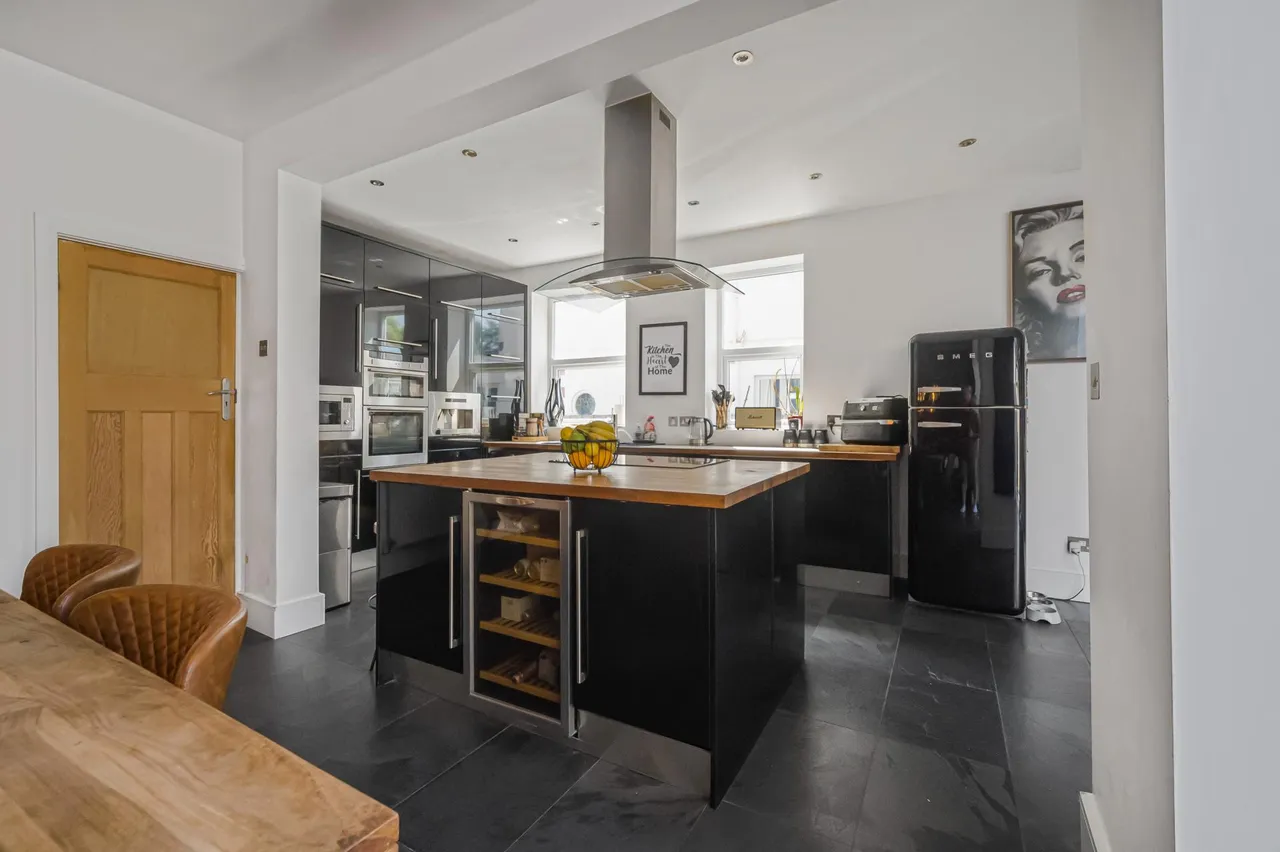 Thornhill Road, Cardiff, CF14, photo 4
