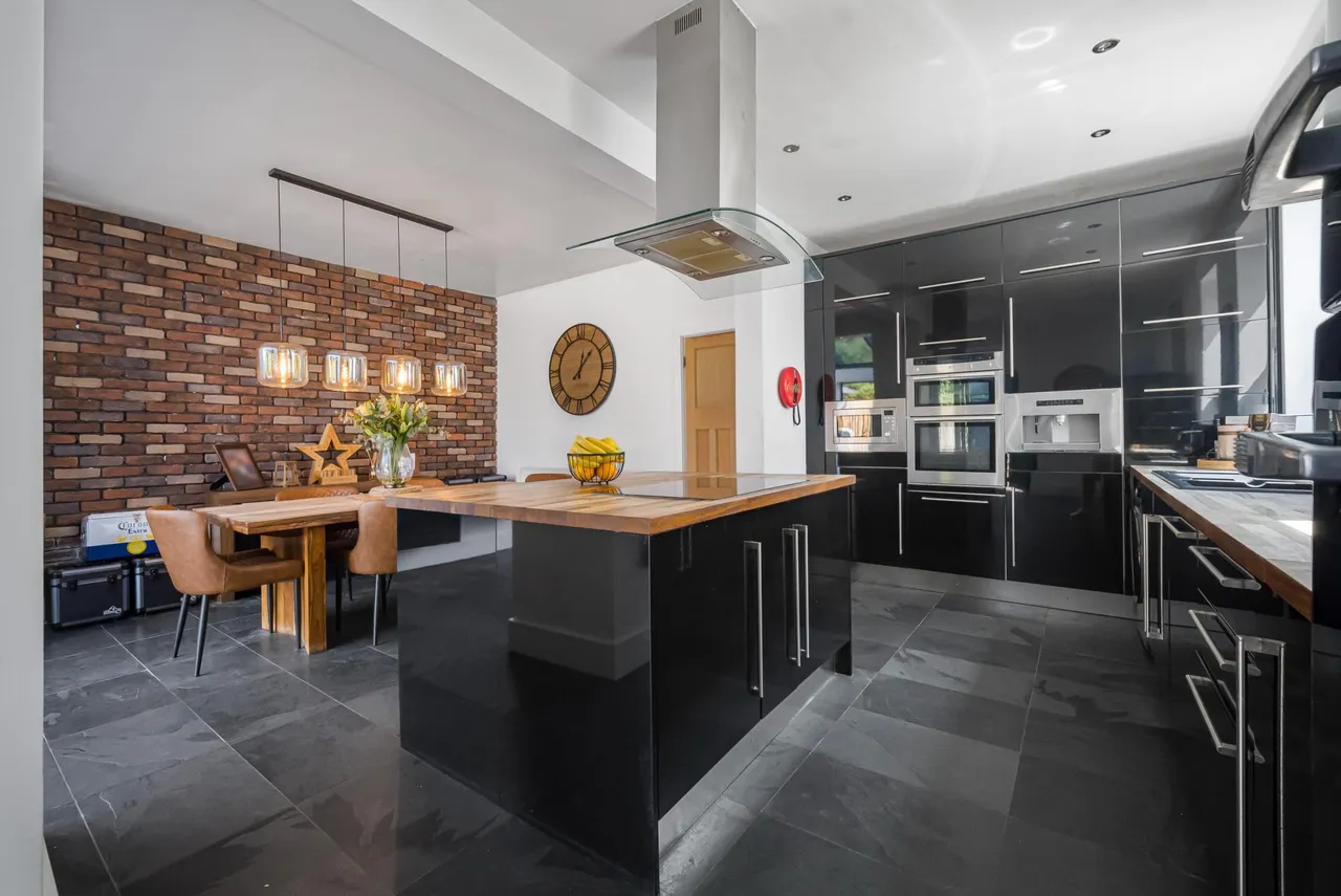 Thornhill Road, Cardiff, CF14, photo 8