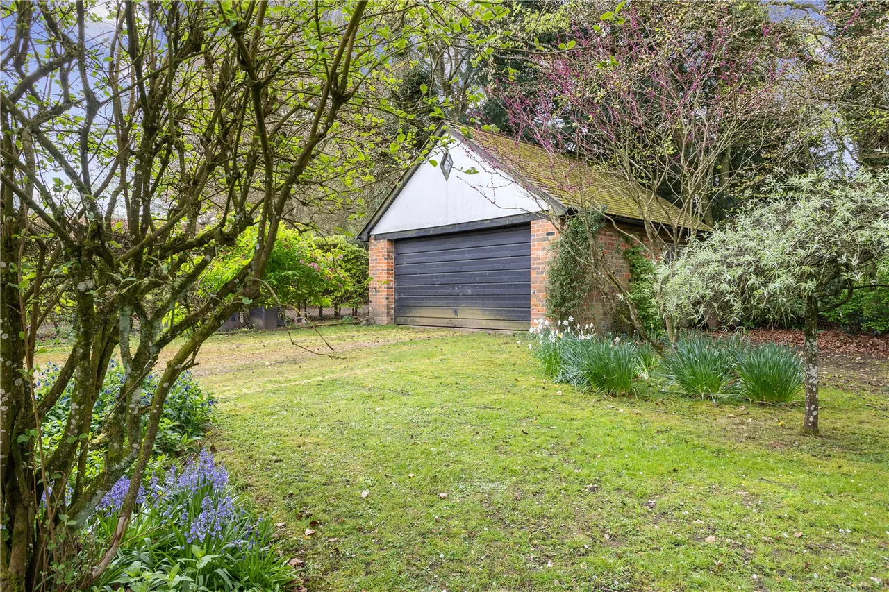 Great Bedwyn, Marlborough, Wiltshire, SN8 3LJ, photo 12