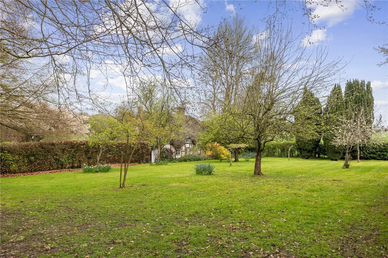 Great Bedwyn, Marlborough, Wiltshire, SN8 3LJ, photo 15