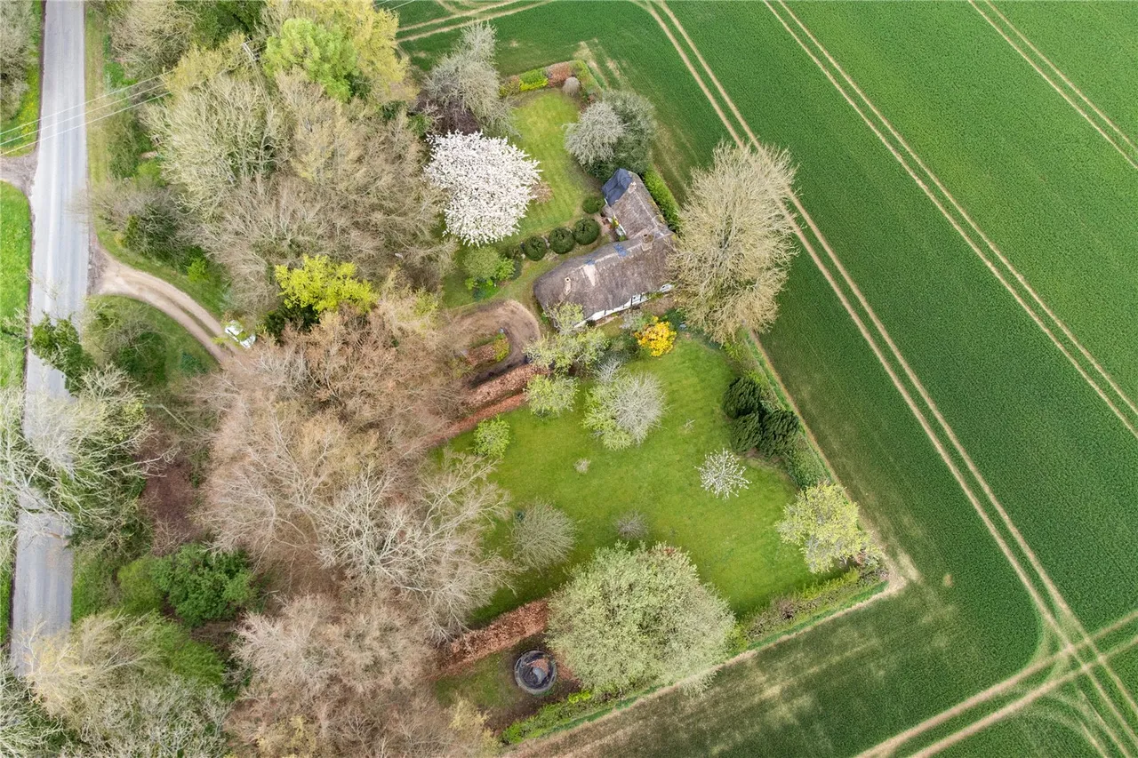 Great Bedwyn, Marlborough, Wiltshire, SN8 3LJ, photo 4