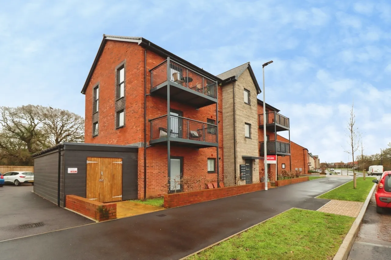 1 bed flat for sale — Dowsell Way, Yate, Bristol, Gloucestershire, BS37