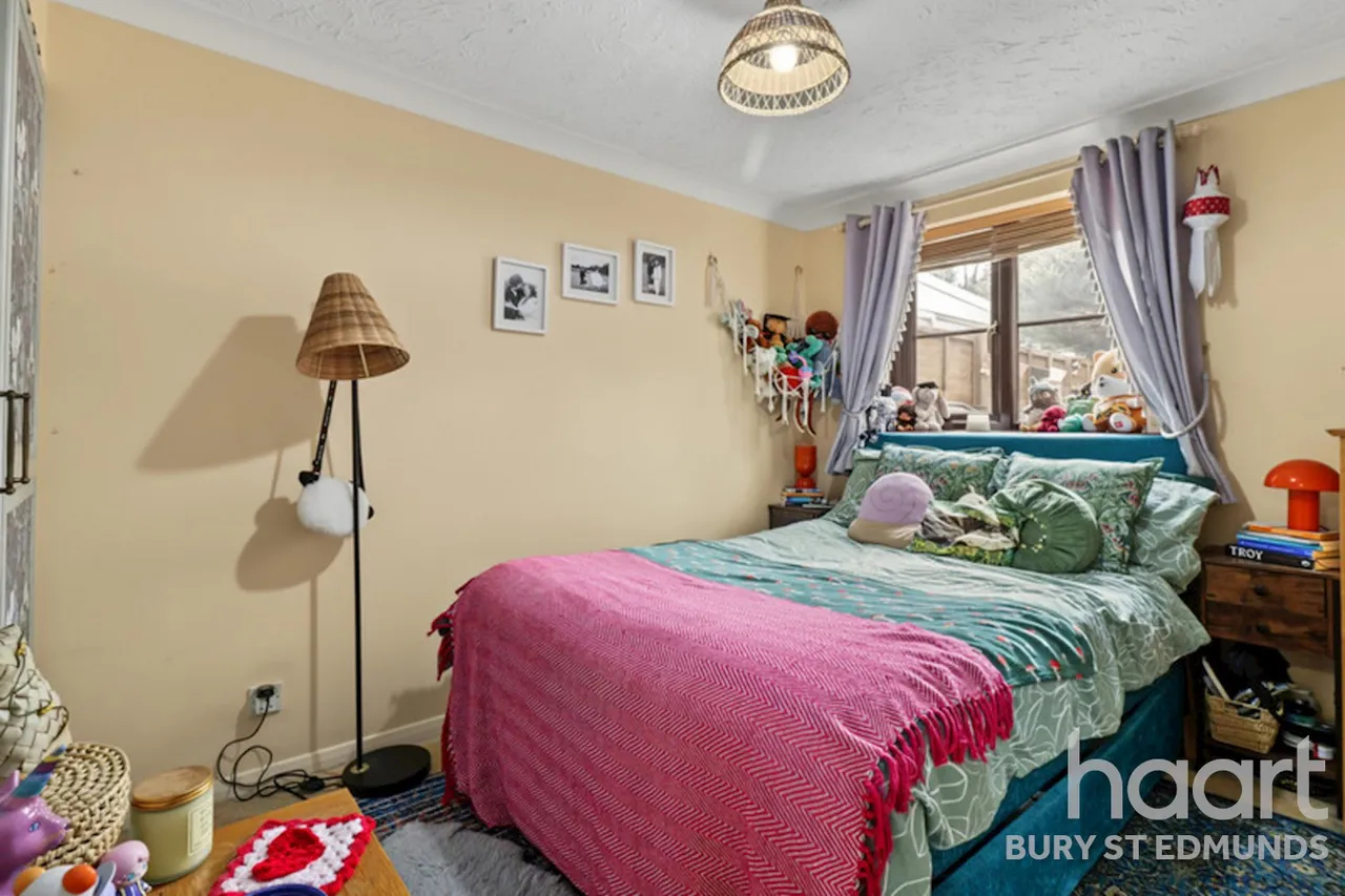 Warwick Drive, Bury St Edmunds, IP32, photo 8