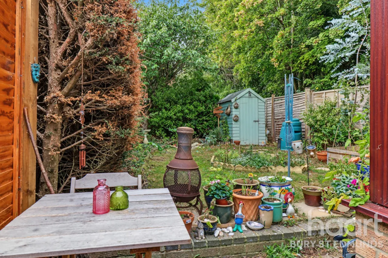 Warwick Drive, Bury St Edmunds, IP32, photo 14