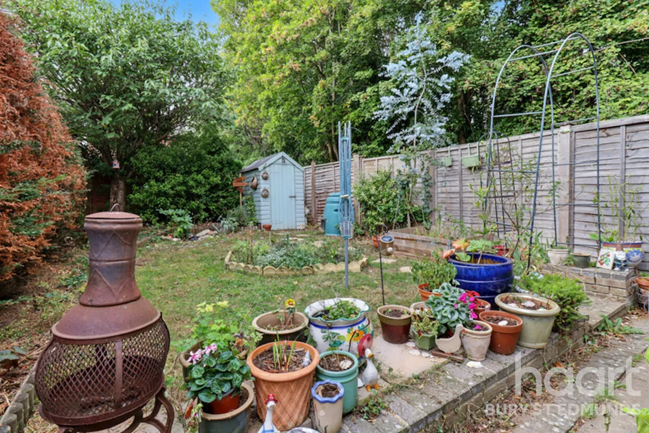 Warwick Drive, Bury St Edmunds, IP32, photo 10
