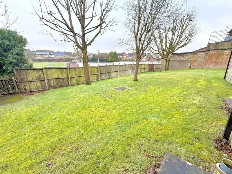 Abbey Mews, Dunstable LU6 3PJ, photo 11