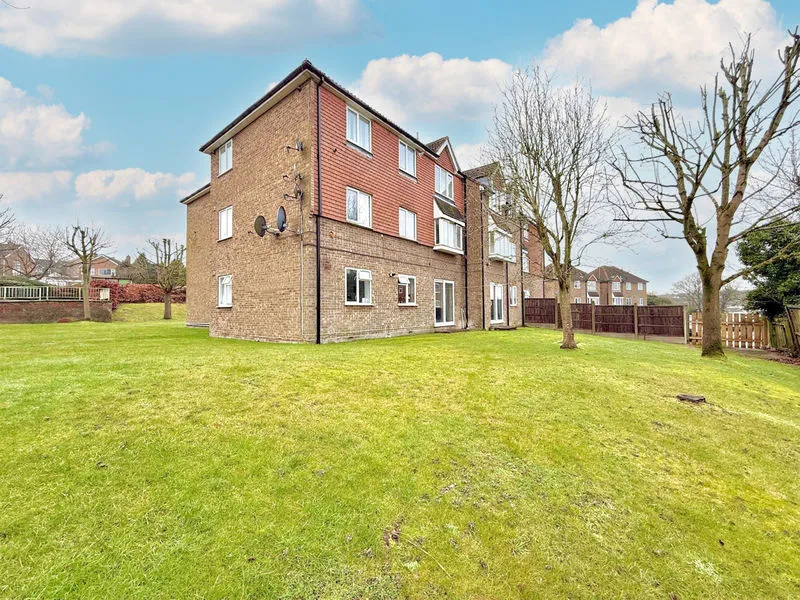 Abbey Mews, Dunstable LU6 3PJ, photo 13
