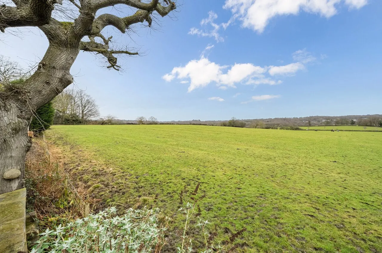 Dunstarn Gardens, Leeds, LS16, photo 24