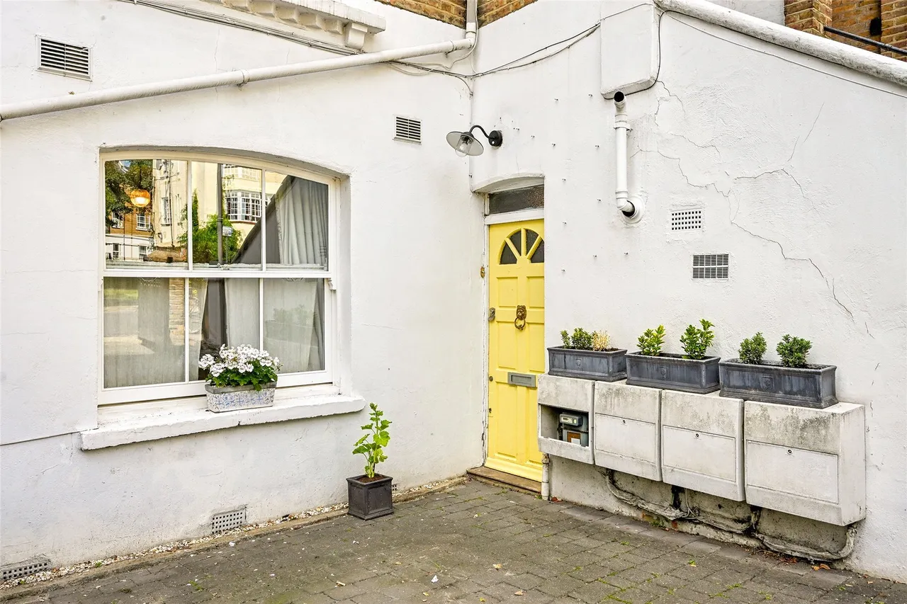 Coningham Road, London, W12, photo 10
