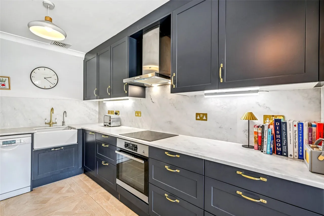 Coningham Road, London, W12, photo 4