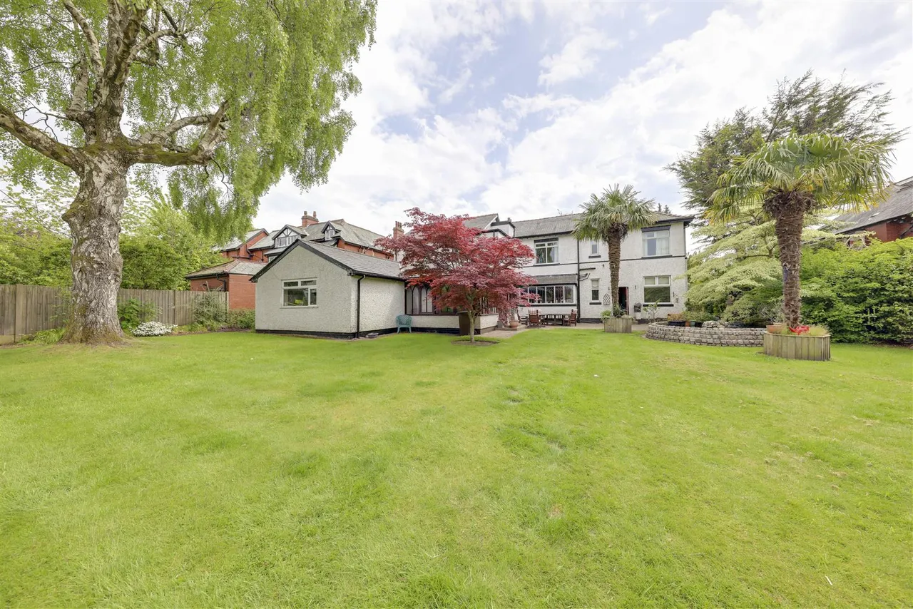 Ringley Road, Whitefield, photo 48