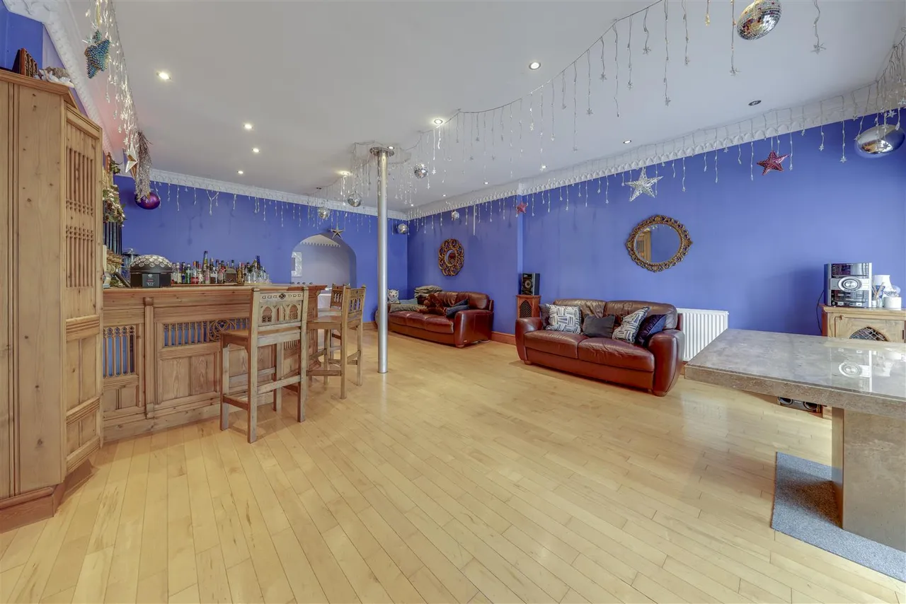 Ringley Road, Whitefield, photo 24
