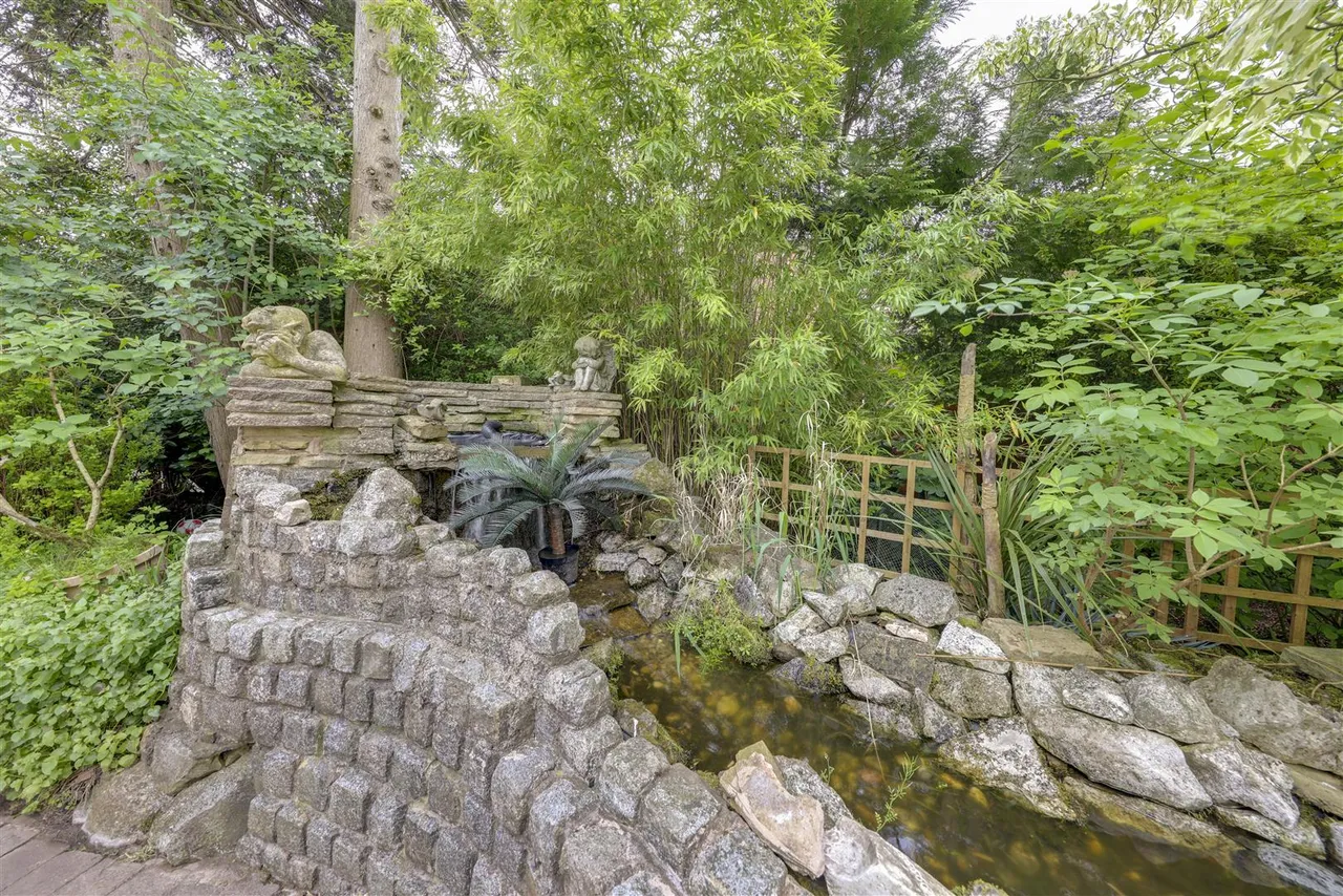 Ringley Road, Whitefield, photo 52