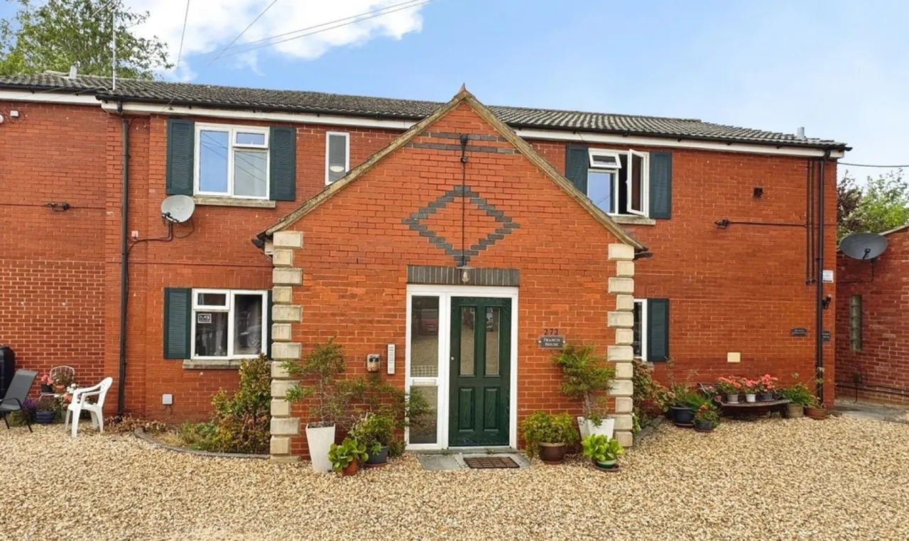 1 bed flat to rent — 270 Frome Road, Trowbridge