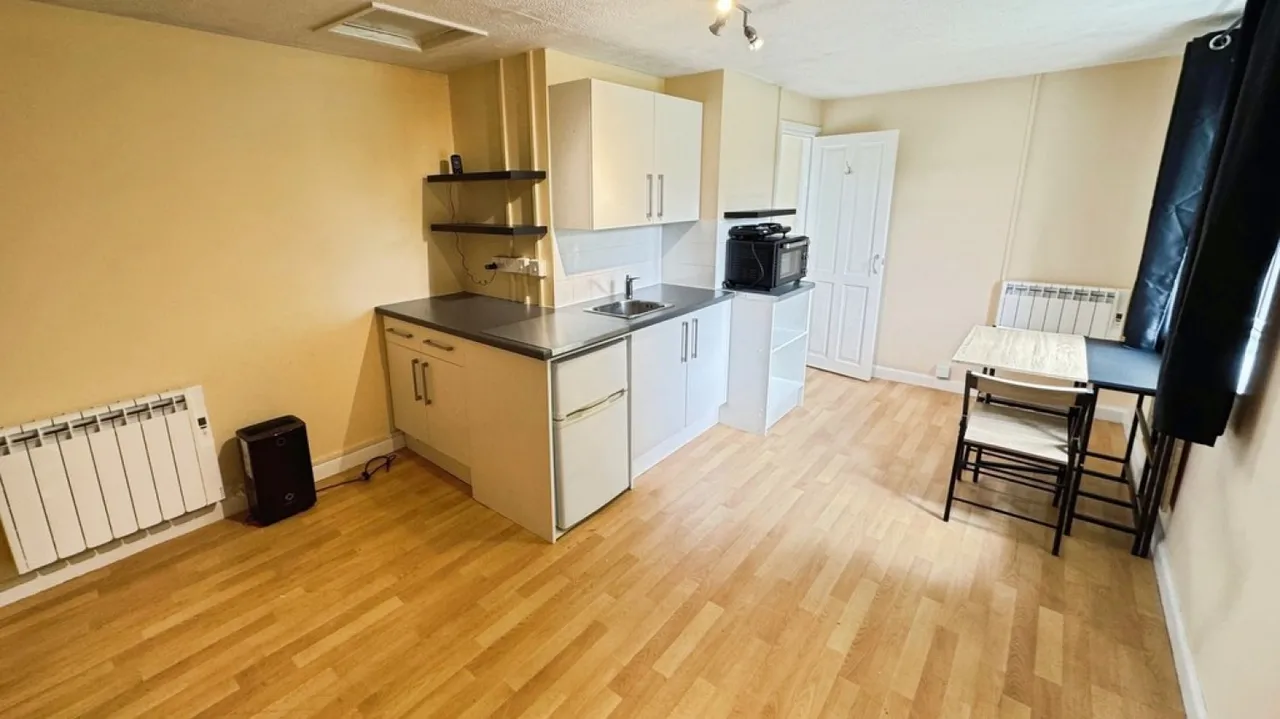 270 Frome Road, Trowbridge, photo 4