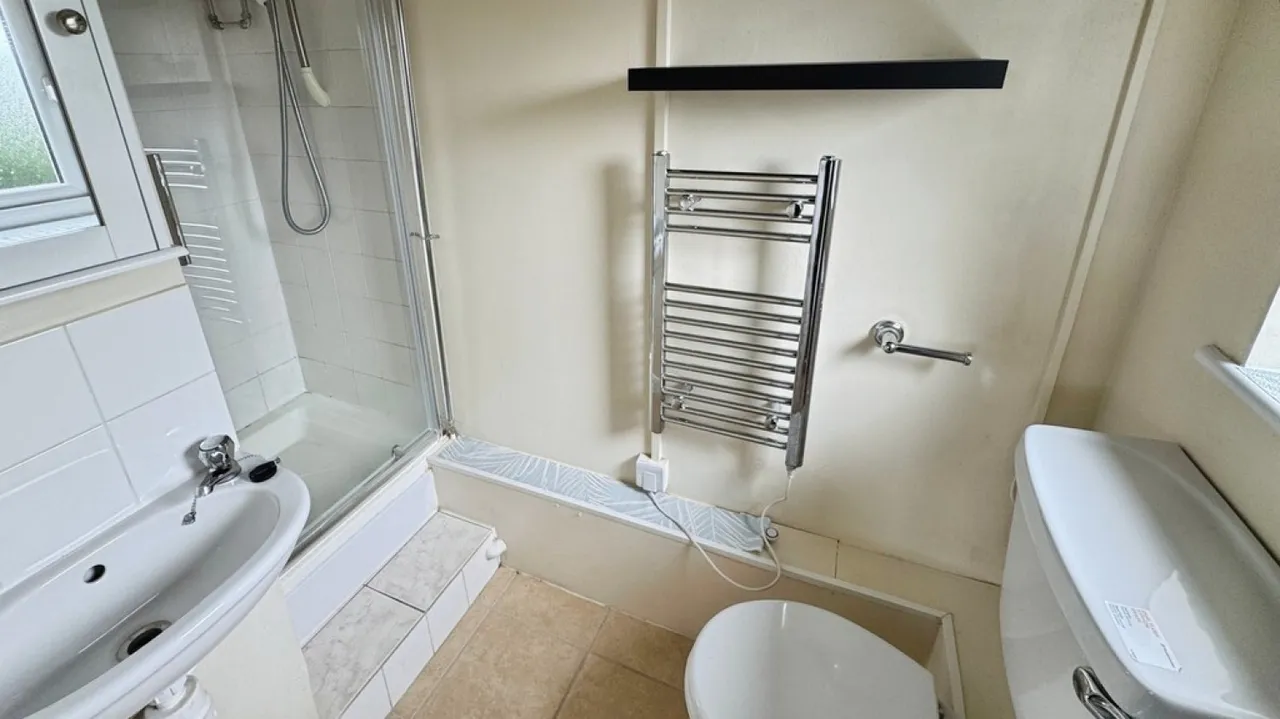 270 Frome Road, Trowbridge, photo 5