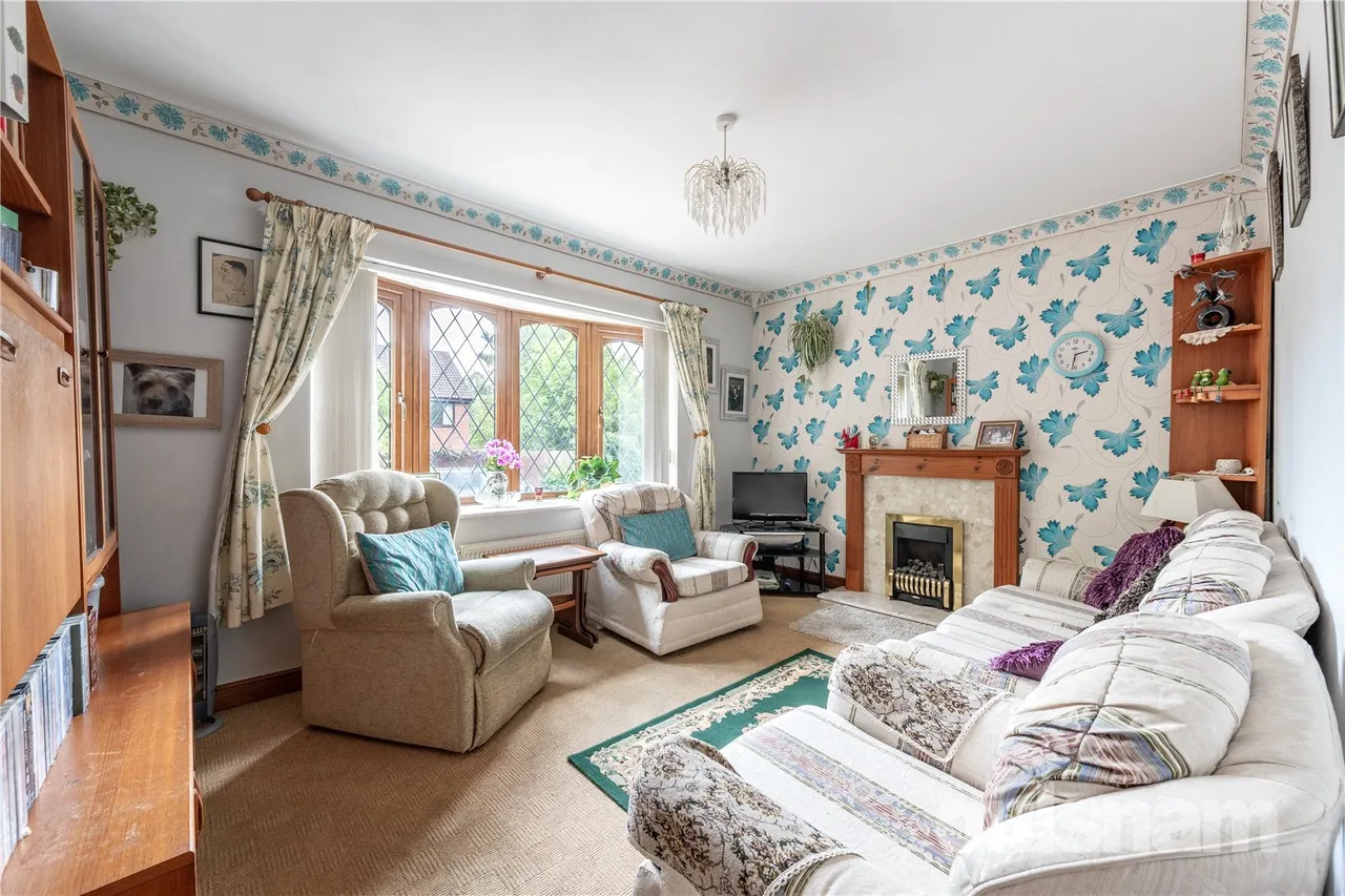St. Stephens Gardens, Redditch, Worcestershire, B98 8HZ, photo 2