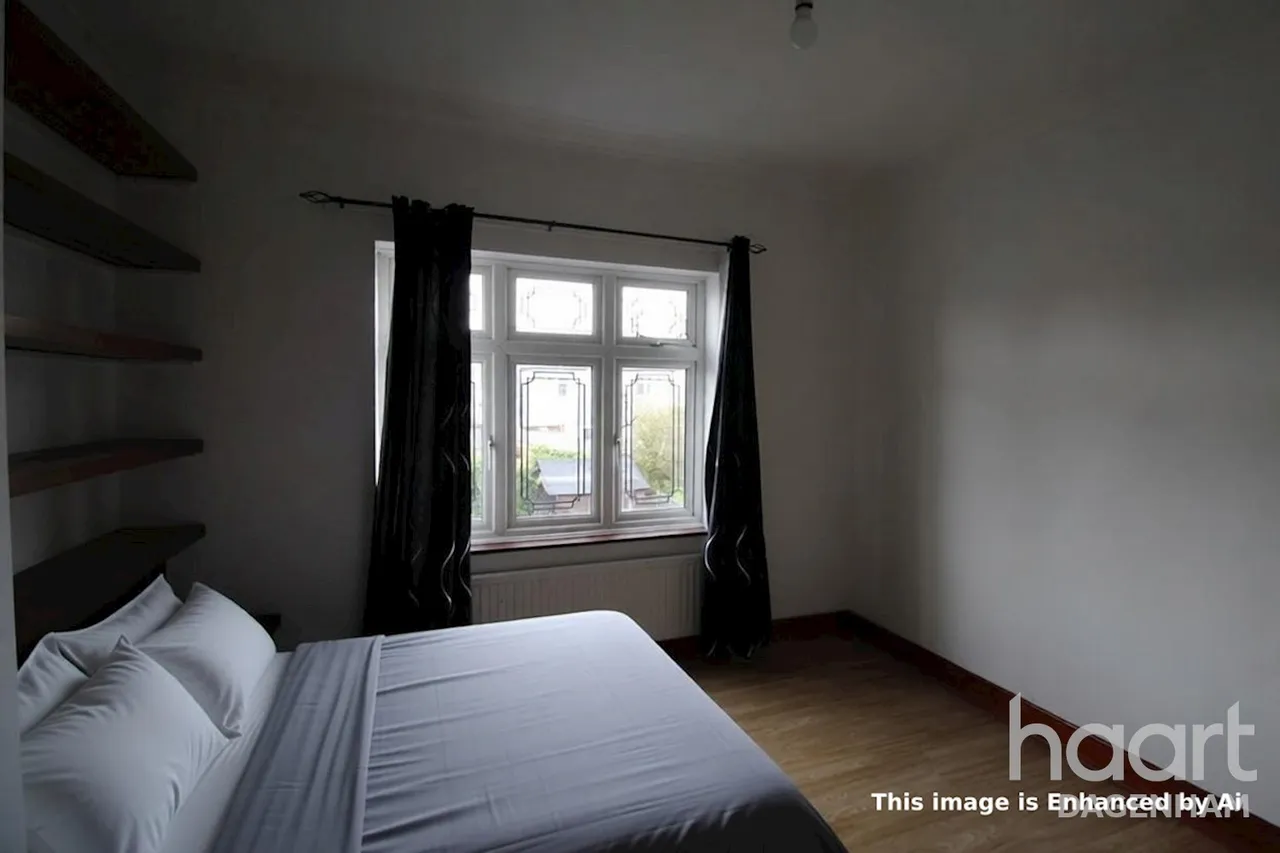 Cambeys Road, RM10, photo 5