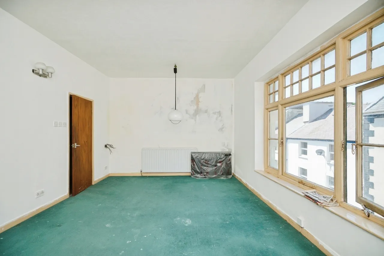 High Street, Pwllheli, LL53, photo 6